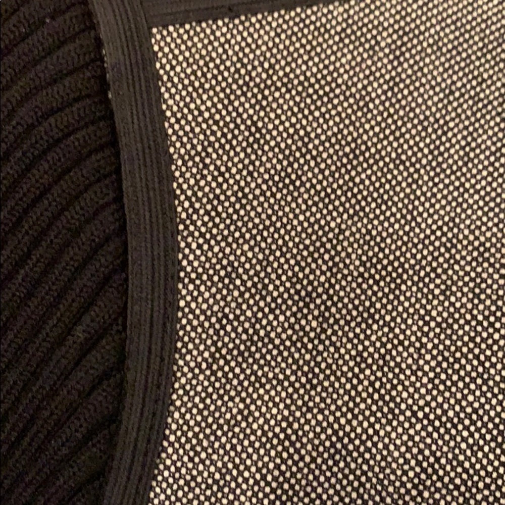 Carlisle 2-piece Suit 👠 Offers Welcomed 🌺 - Picture 6 of 6